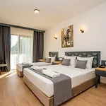 Kensington 3*