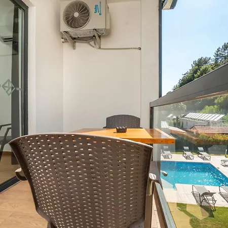Bed and Breakfast Kensington Μαρμαρίς